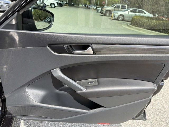 Used 2020 Volkswagen Passat 2.0T R-Line FWD image 15