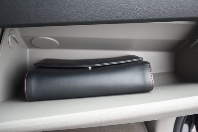 Used 2019 Kia Sedona LX image 42