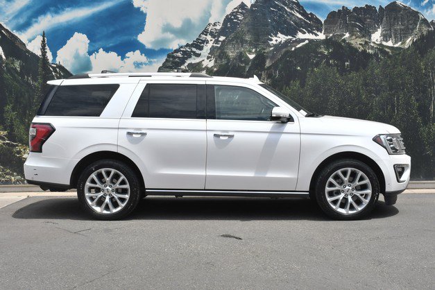 Used 2019 Ford Expedition Limited w/ Equipment Group 302A AWD/4WD image 2