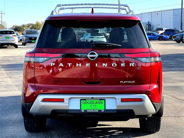 Used 2023 Nissan Pathfinder Platinum image 7