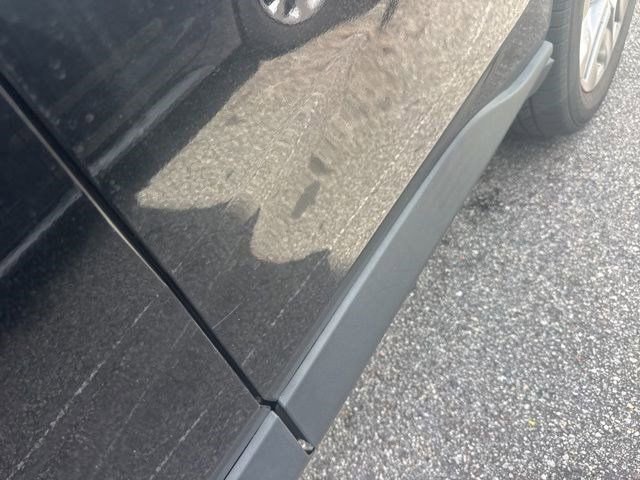 Used 2023 Toyota RAV4 XLE Premium image 3