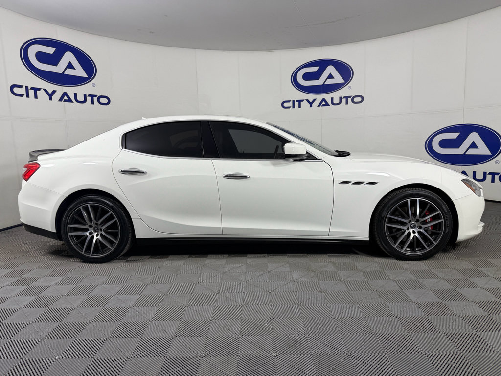 Used 2016 Maserati Ghibli Base image 3