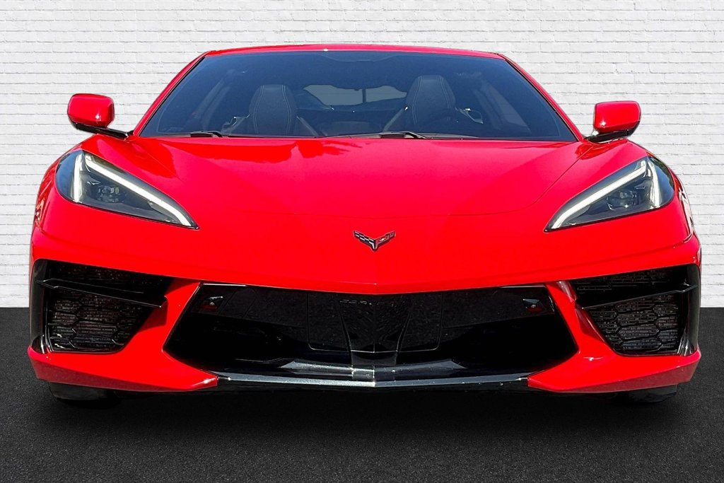 Used 2022 Chevrolet Corvette Stingray Preferred Cpe w/ Engine Appearance Package RWD image 2