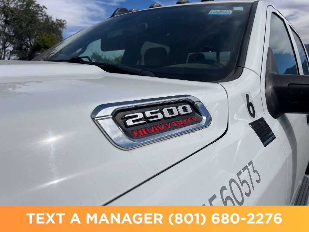 Used 2024 RAM 2500 Tradesman w/ Chrome Appearance Group AWD/4WD image 9