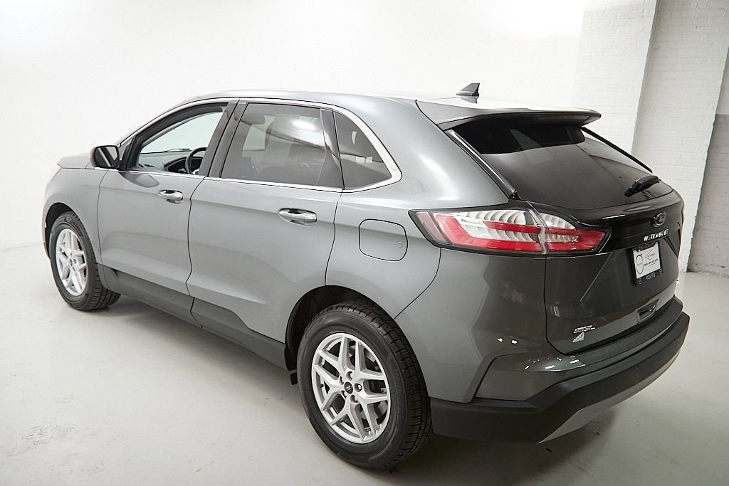 Used 2024 Ford Edge SEL image 7