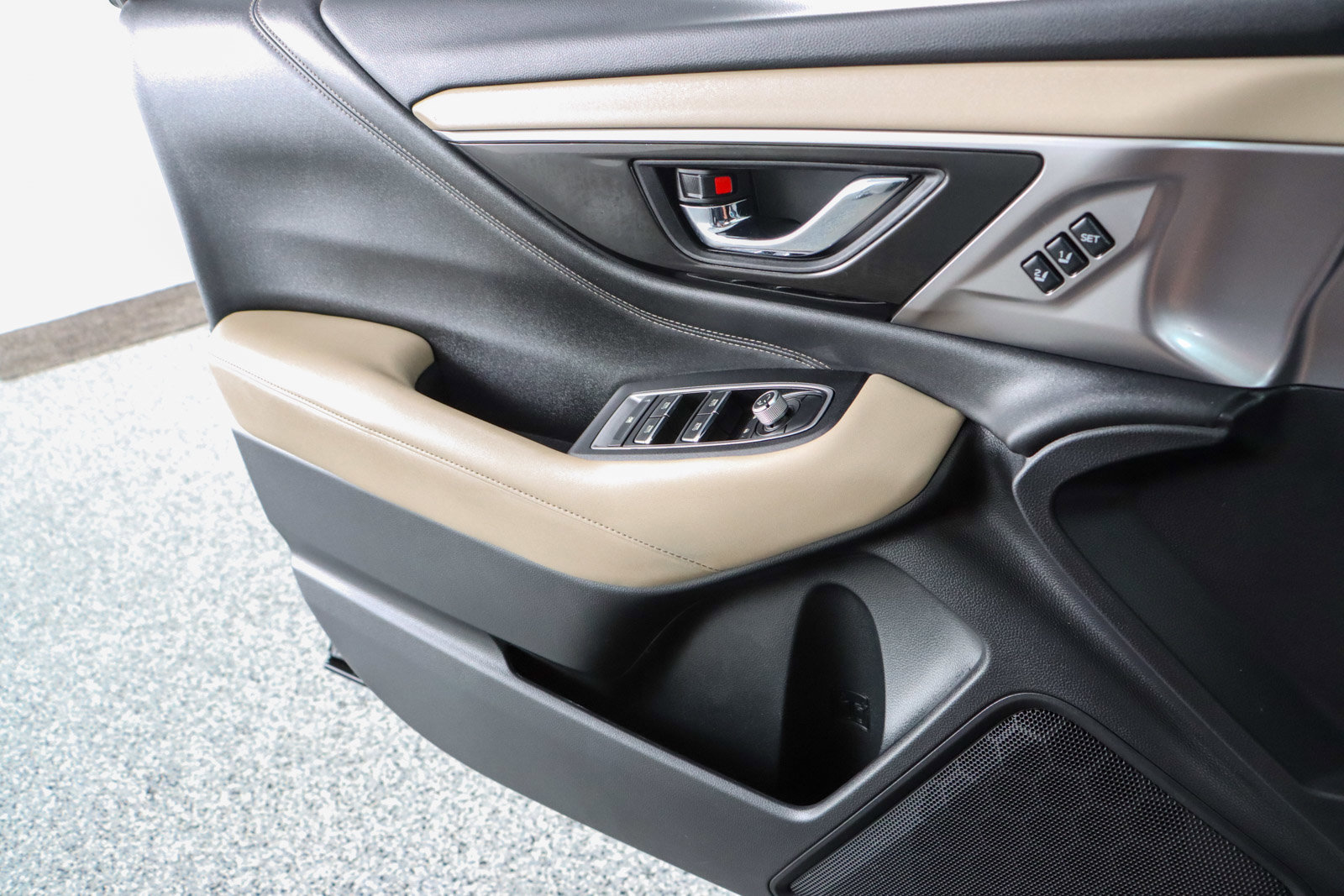 Used 2020 Subaru Outback Limited image 22