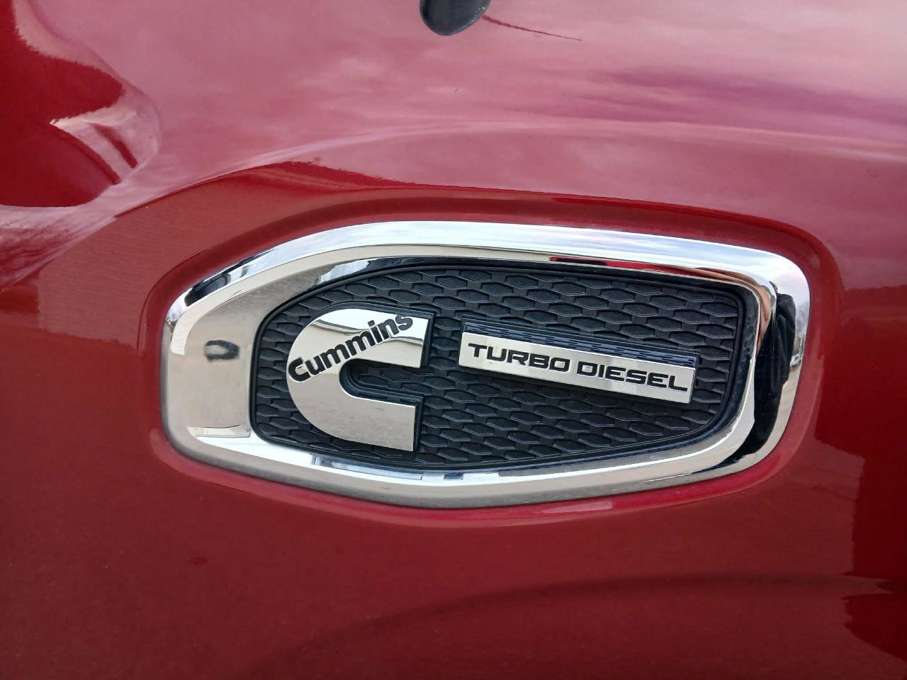 Used 2017 Nissan Titan SV AWD/4WD image 9