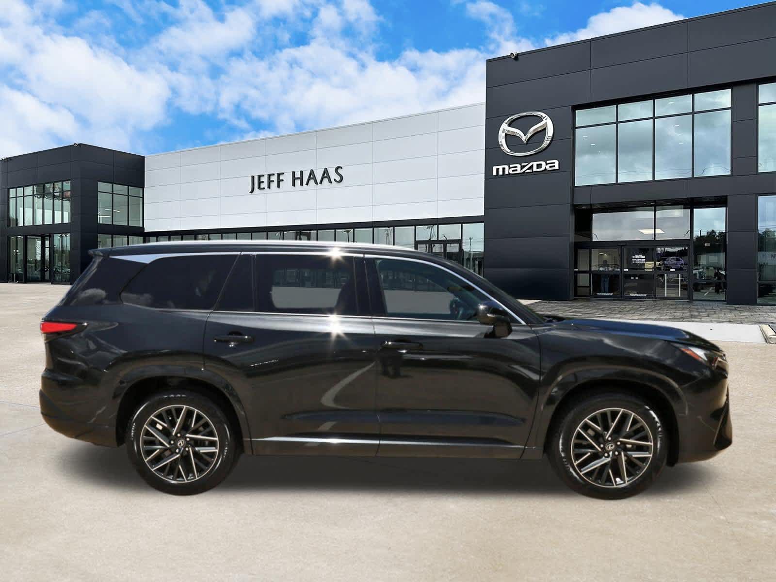 Used 2025 Lexus TX 350 AWD w/ Technology Package image 5