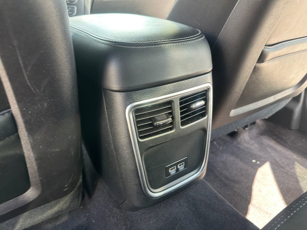Used 2016 Dodge Charger SE RWD image 25