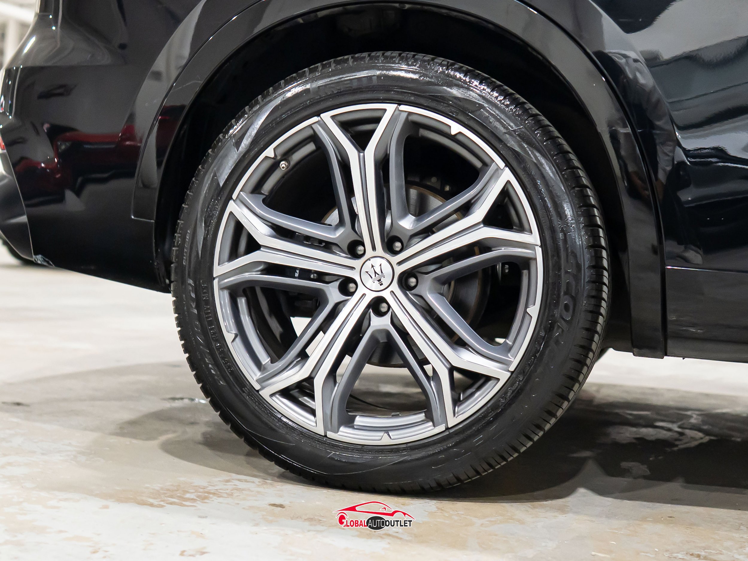 Used 2021 Maserati Levante S AWD/4WD image 11
