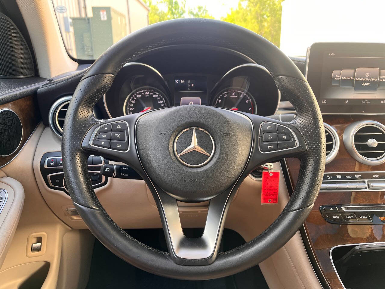 Used 2018 Mercedes-Benz GLC 300 4MATIC image 10