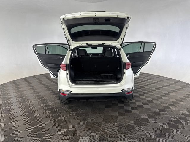 Certified 2022 Kia Sportage Nightfall Edition w/ Nightfall Fwd Premium Package image 17