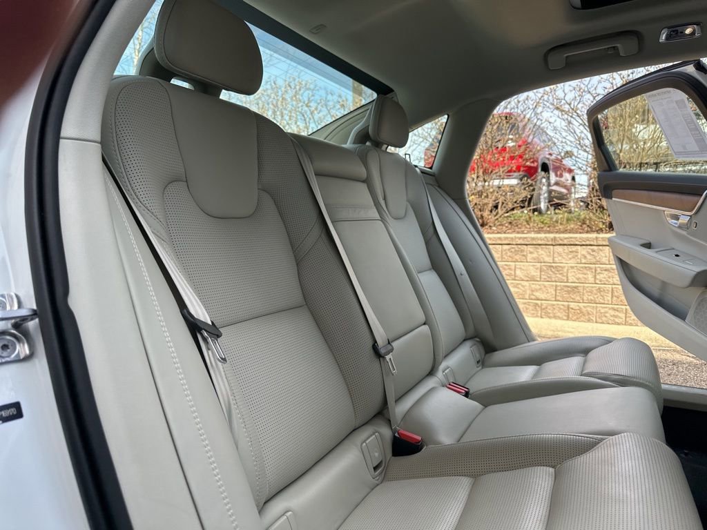 Used 2020 Volvo S90 T6 Inscription w/ Protection Package Premier image 34
