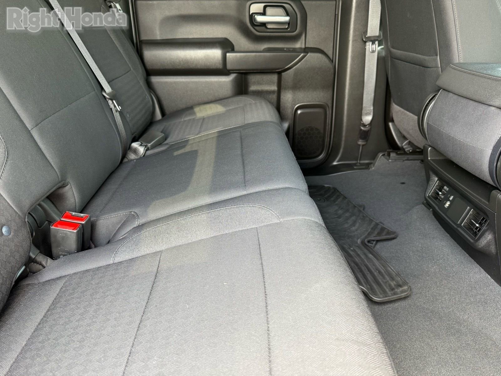 Used 2025 Chevrolet Silverado 2500 Custom w/ Custom Convenience Package AWD/4WD image 28