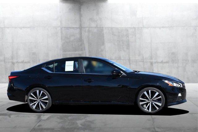 Used 2020 Nissan Altima 2.5 SR w/ Premium Package FWD image 5