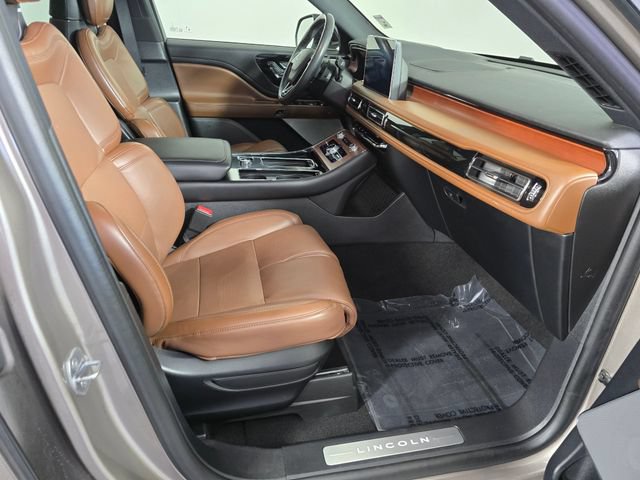 Used 2020 Lincoln Aviator Reserve w/ Equipment Group 202A AWD/4WD image 11