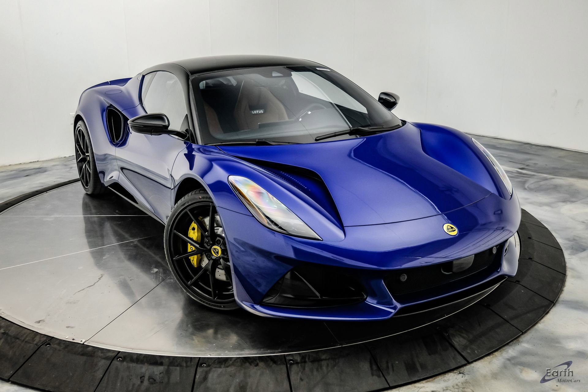 Used 2026 Lotus Emira SE RWD image 32