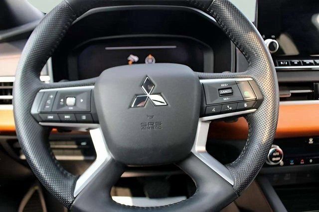Used 2024 Mitsubishi Outlander SEL image 18