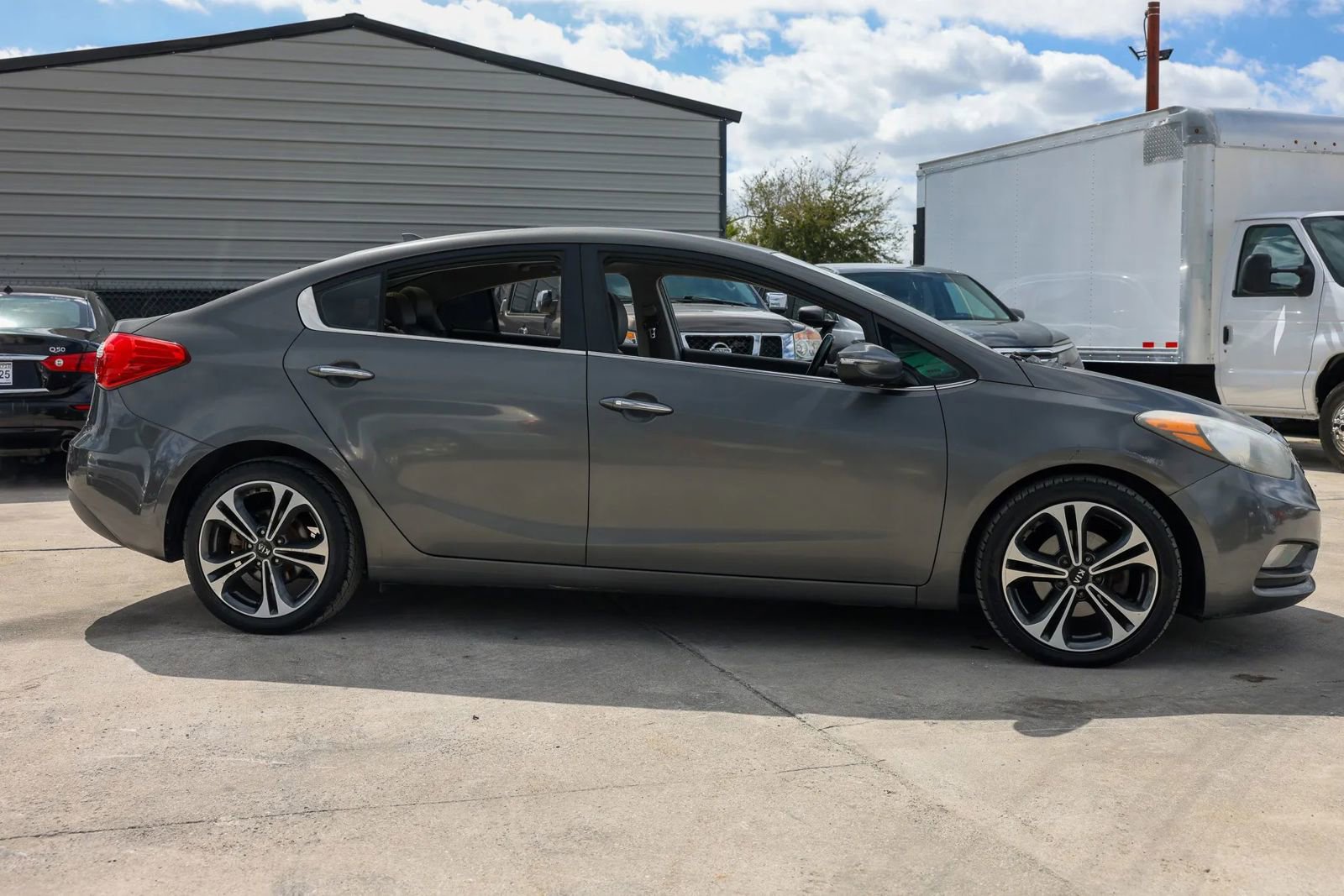 Used 2014 Kia Forte EX w/ Premium Package image 8