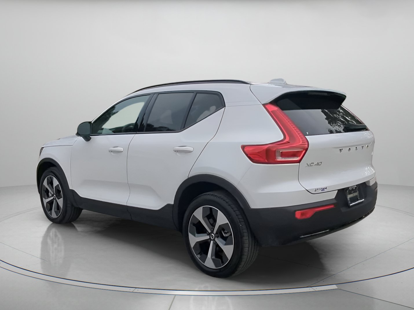 Used 2026 Volvo XC40 B5 Plus AWD/4WD image 20