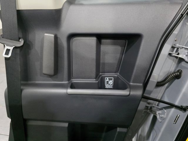 Used 2014 Toyota FJ Cruiser 4WD w/ Convenience Package image 12