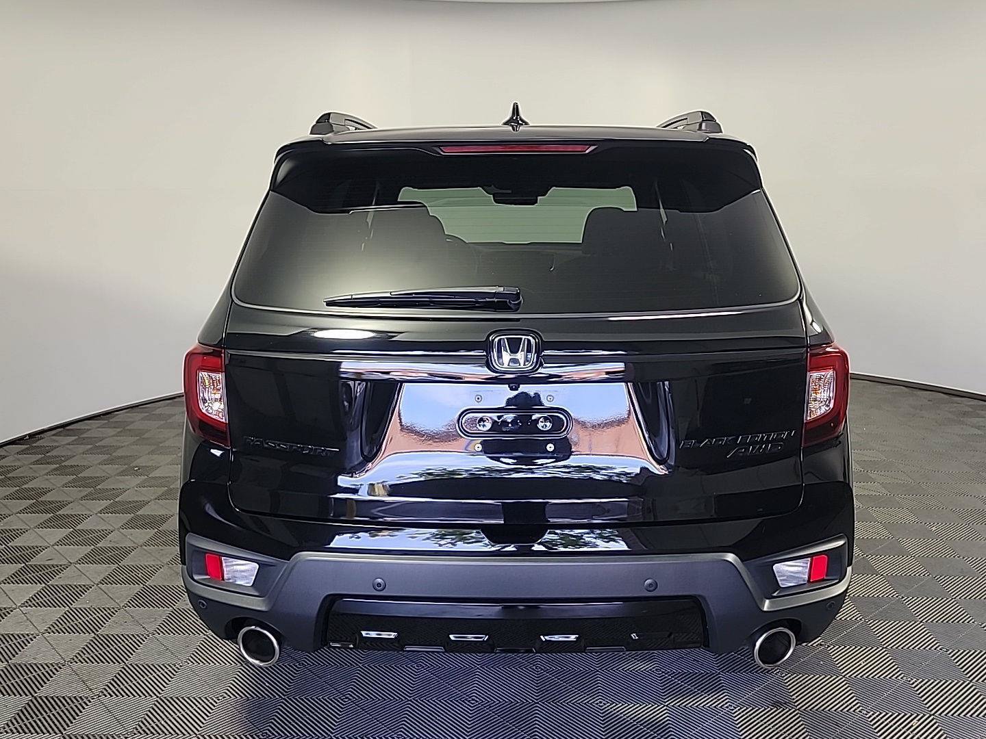 Certified 2024 Honda Passport Black Edition image 5
