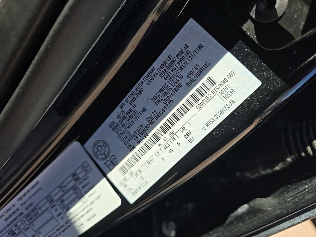 Used 2025 Ford F350 Platinum w/ Platinum Plus Package AWD/4WD image 11