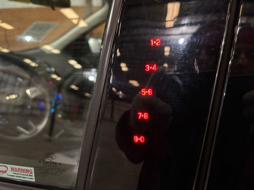 Used 2018 Ford Escape SE image 18