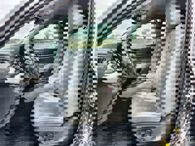 Used 2022 Toyota Camry XLE image 11