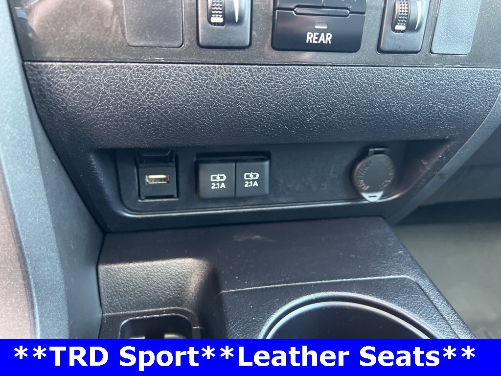 Used 2020 Toyota Sequoia SR5 image 39