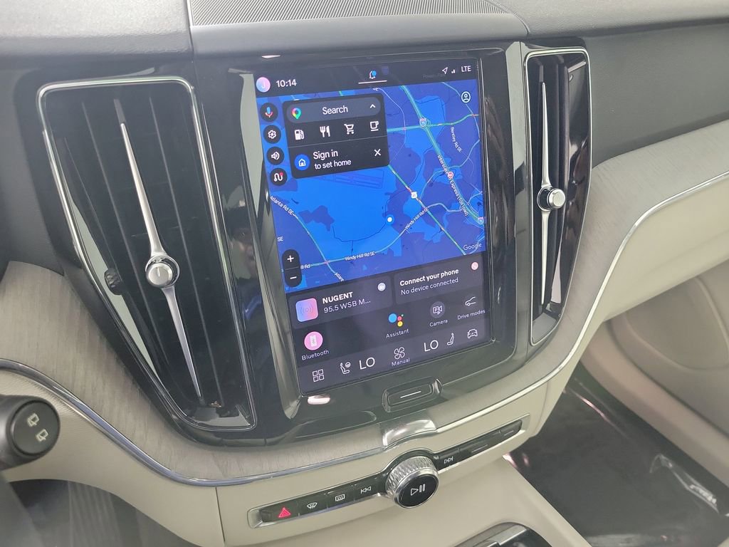 Certified 2023 Volvo XC60 B5 Plus w/ Climate Package AWD/4WD image 33