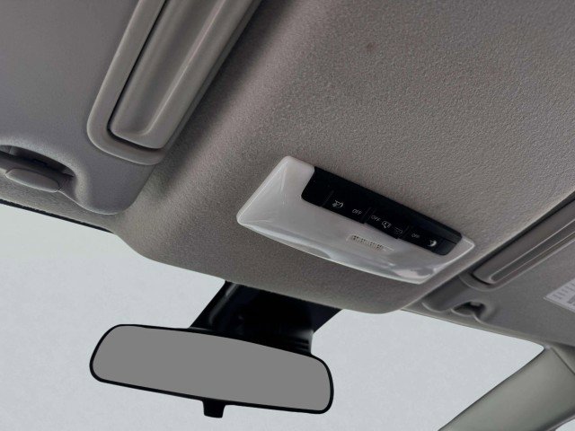 Used 2021 Nissan Versa SR image 31