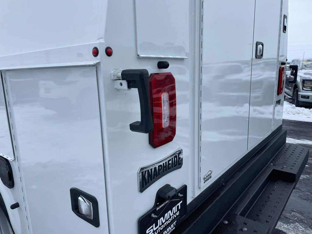 New 2026 Ford F350 XL w/ XL Chrome Package image 39