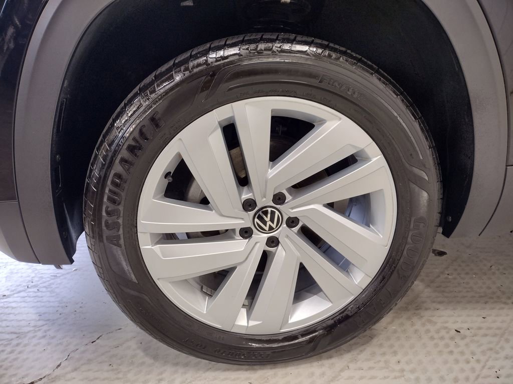 Certified 2022 Volkswagen Atlas Cross Sport SE image 6