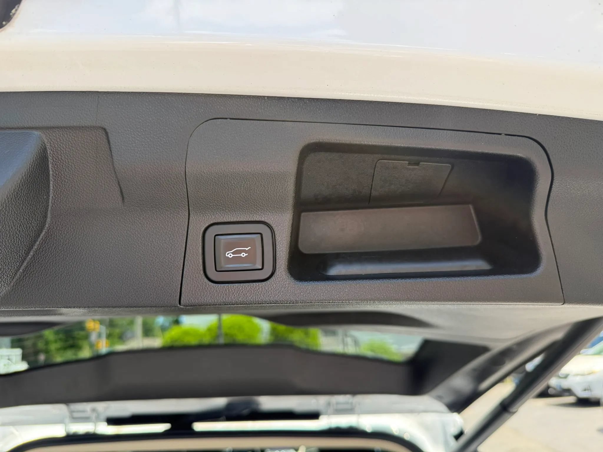 Used 2018 GMC Acadia Denali w/ Technology Package AWD/4WD image 26
