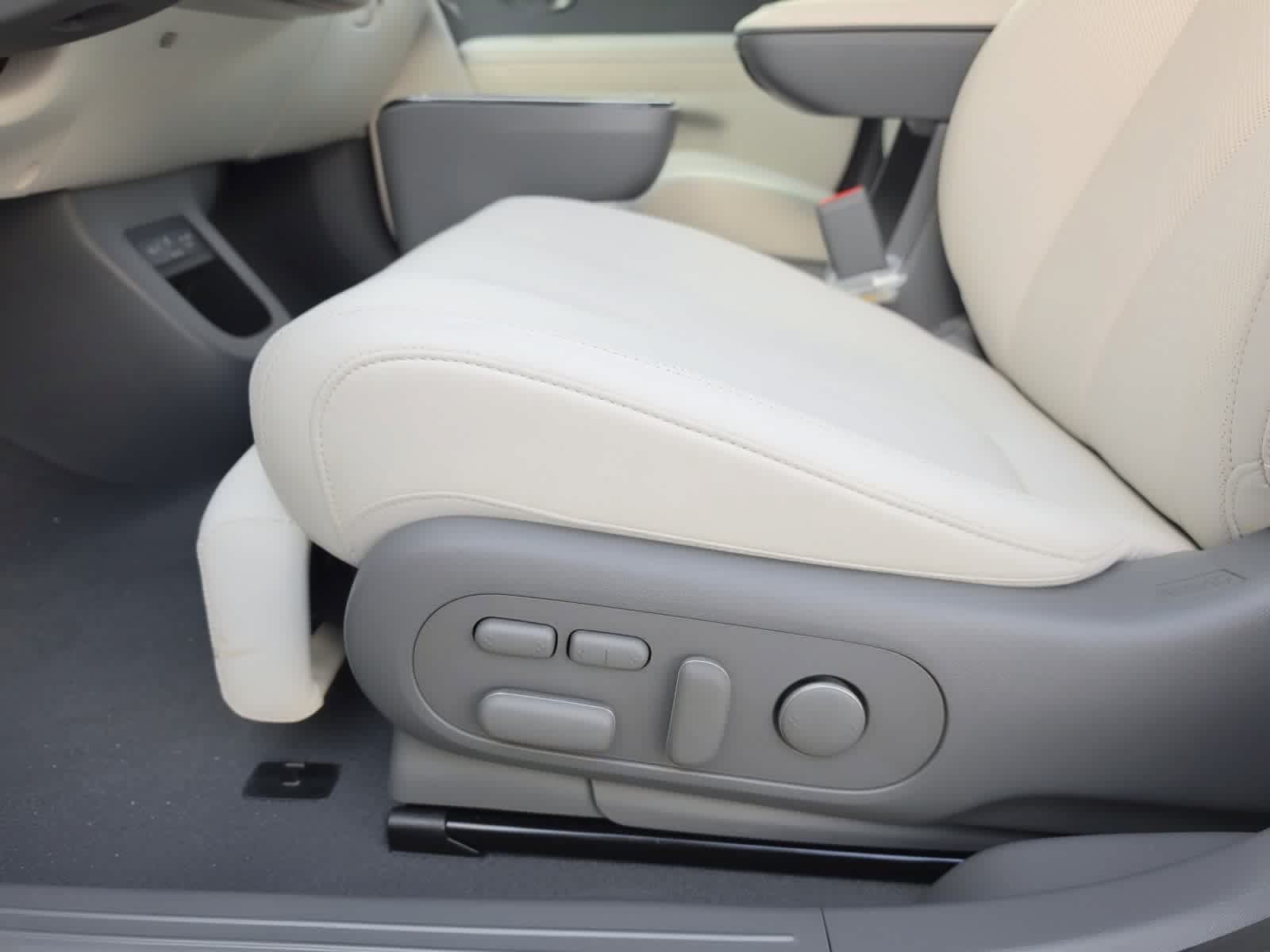 New 2027 Hyundai Ioniq 5 Limited RWD image 28