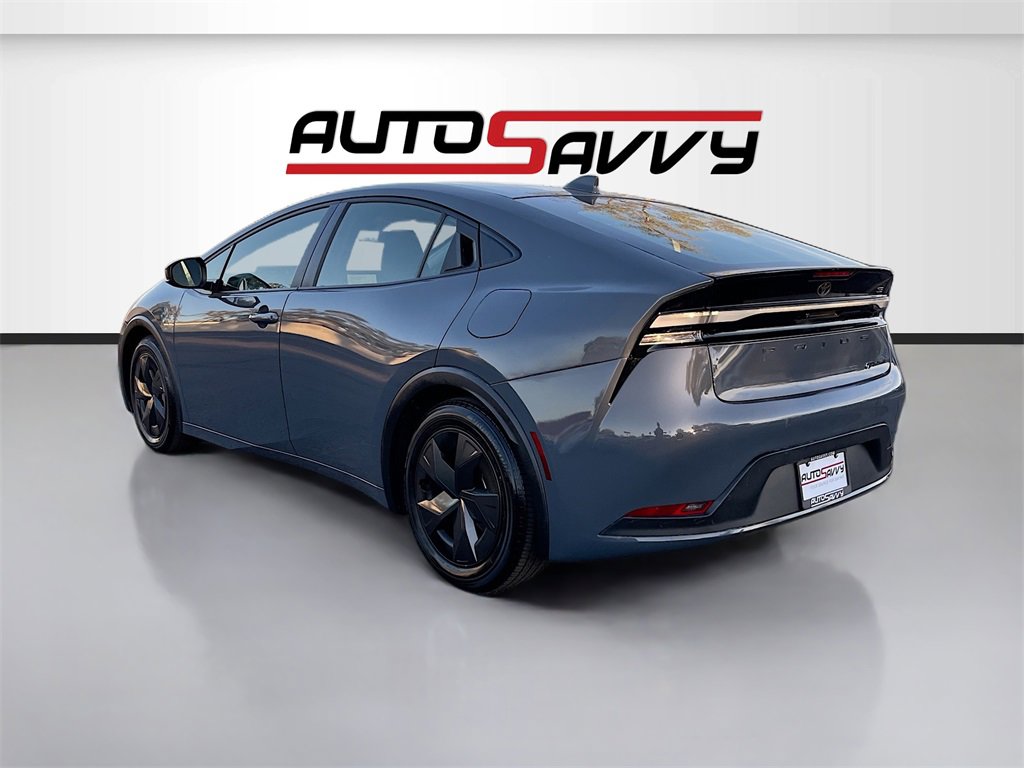 Used 2024 Toyota Prius Prime SE image 5