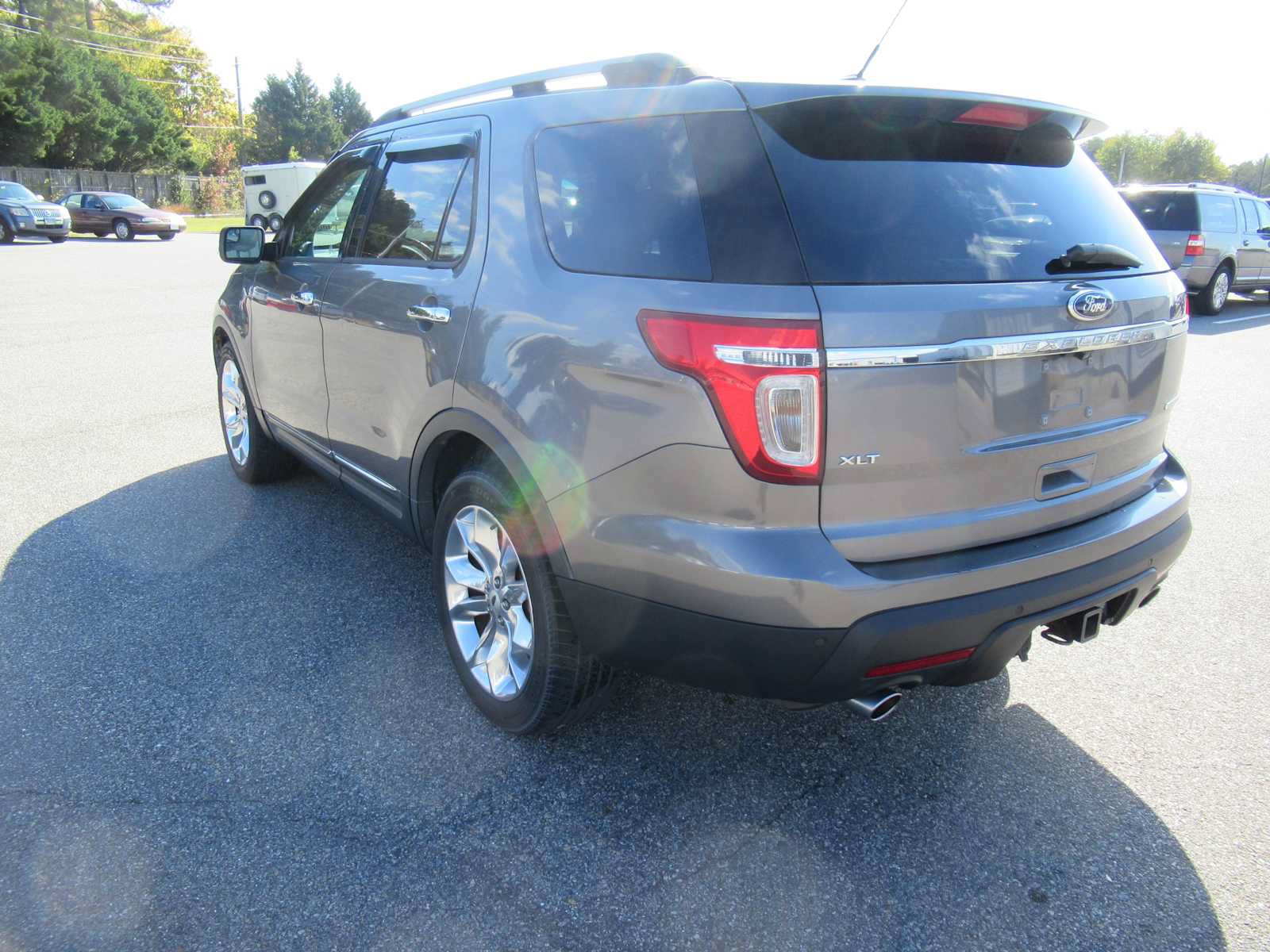 Used 2014 Ford Explorer XLT w/ Equipment Group 202A FWD image 7