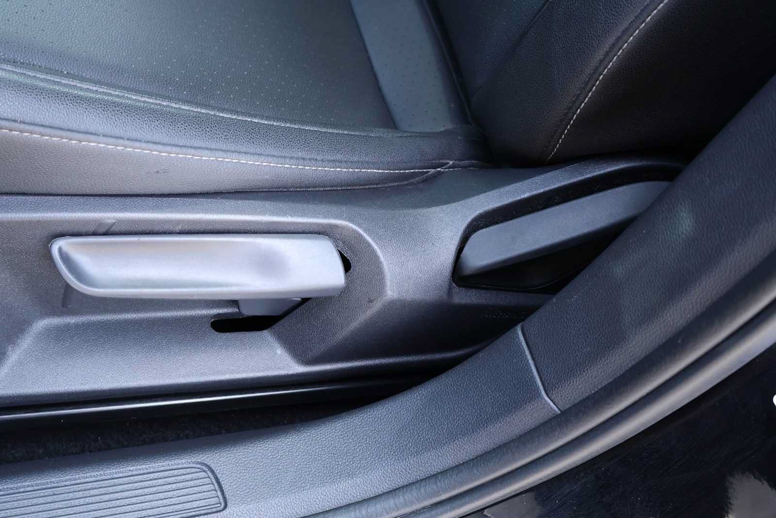 Used 2019 Volkswagen Jetta SE FWD image 24