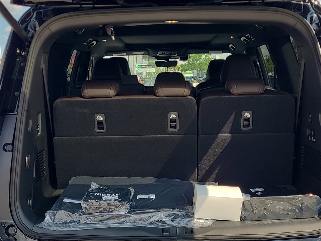 New 2025 Nissan Armada Platinum Reserve image 5