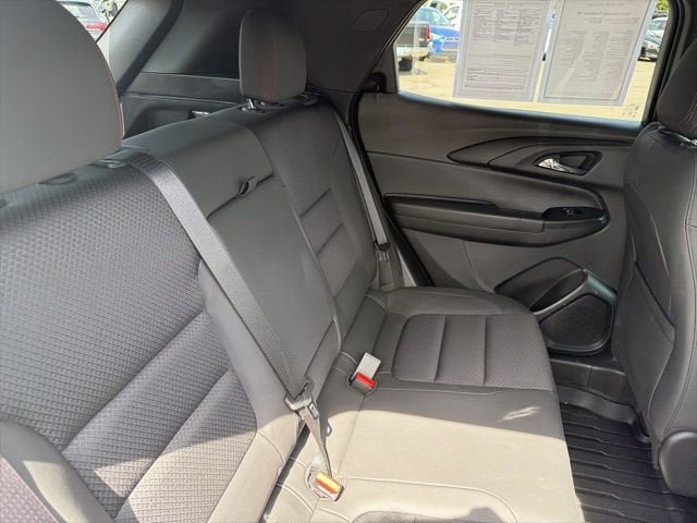 Used 2023 Chevrolet TrailBlazer RS FWD image 25