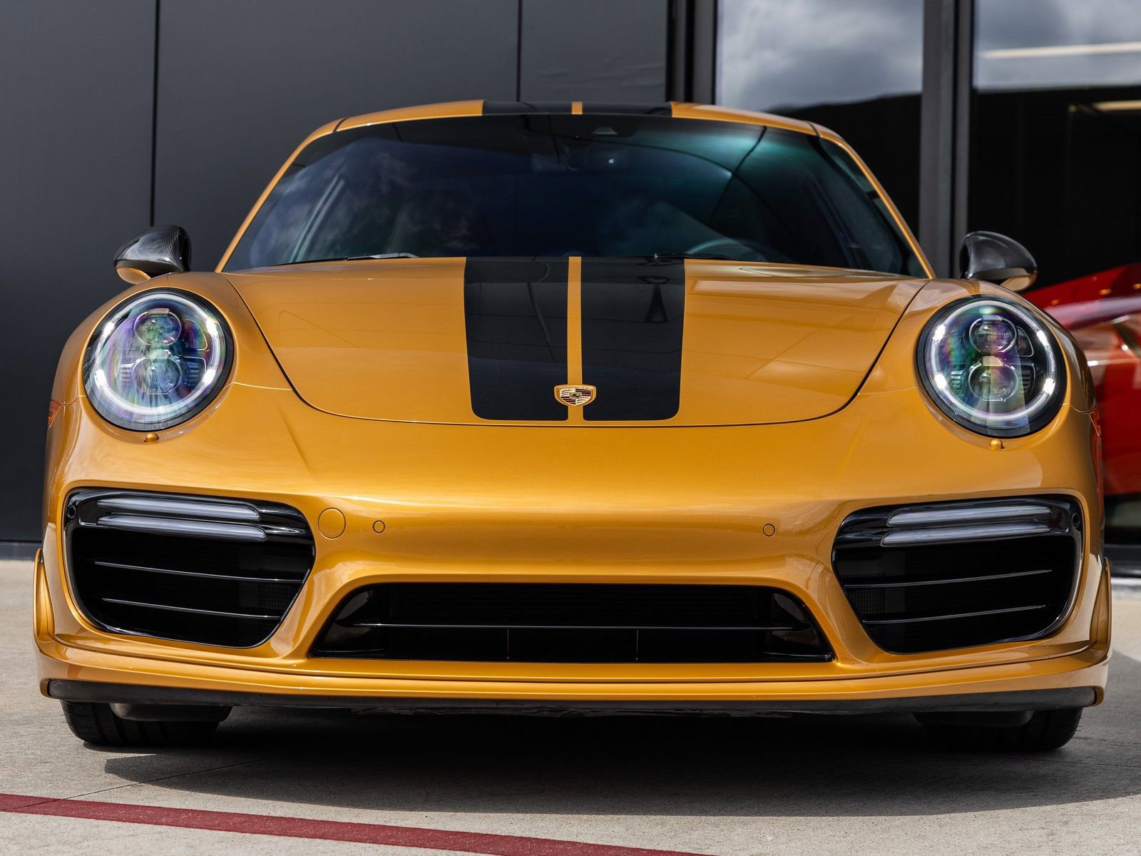 Used 2018 Porsche 911 Turbo S image 8