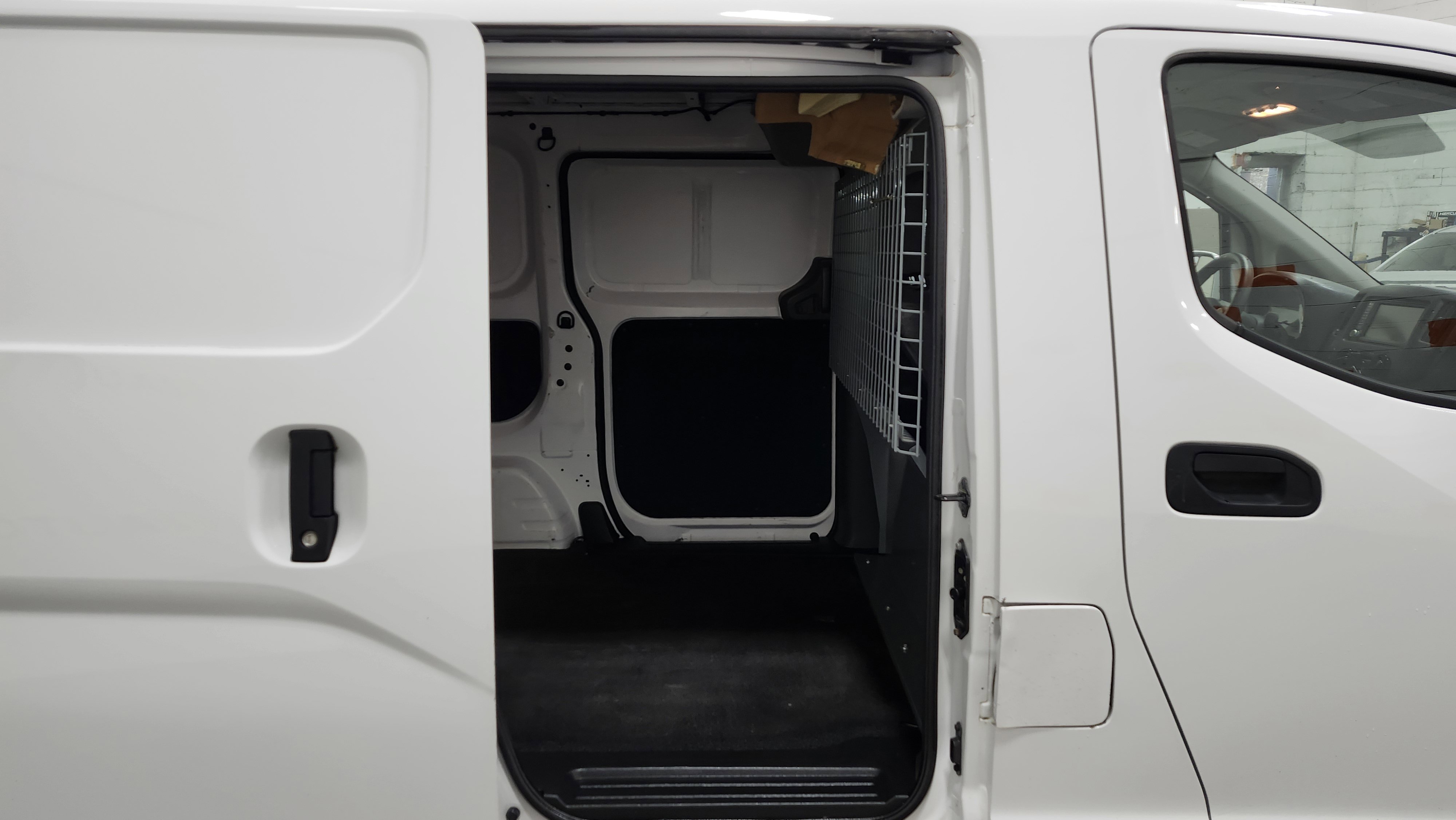Used 2020 Nissan NV200 SV image 17