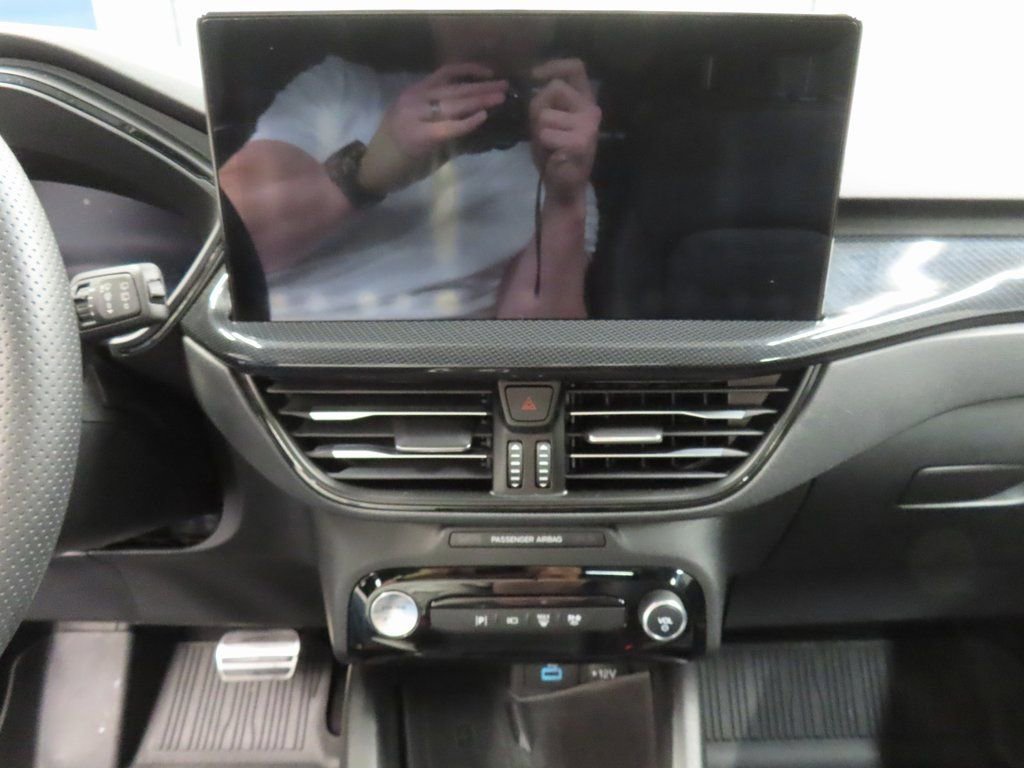 Used 2023 Ford Escape ST-Line Elite w/ Premium Technology Package image 14