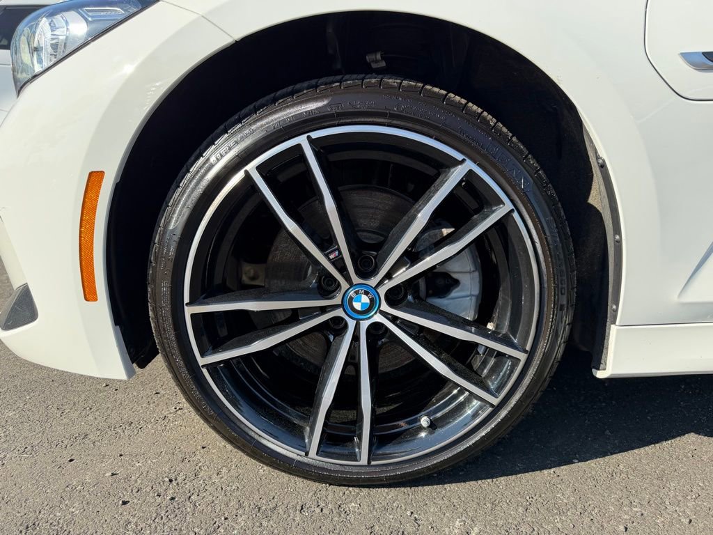 Used 2023 BMW 330e w/ M Sport Package image 8