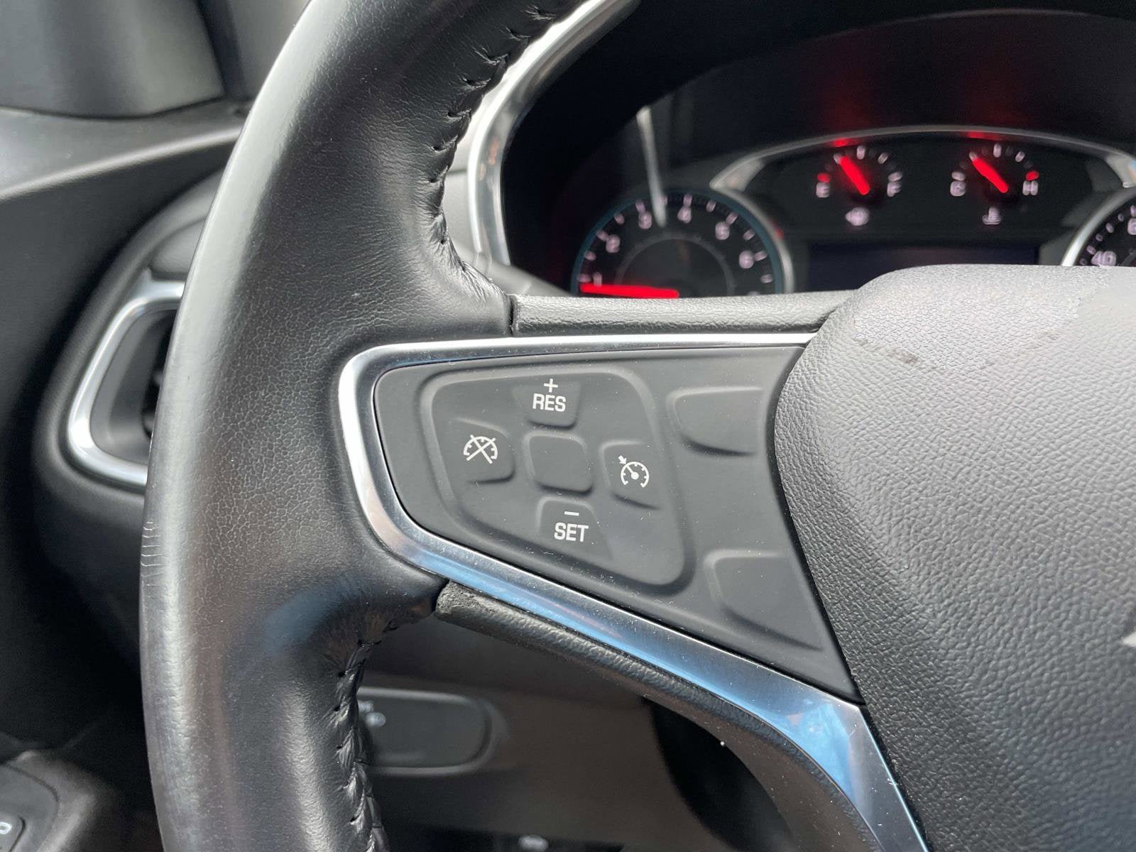 Used 2019 Chevrolet Equinox LT FWD image 20