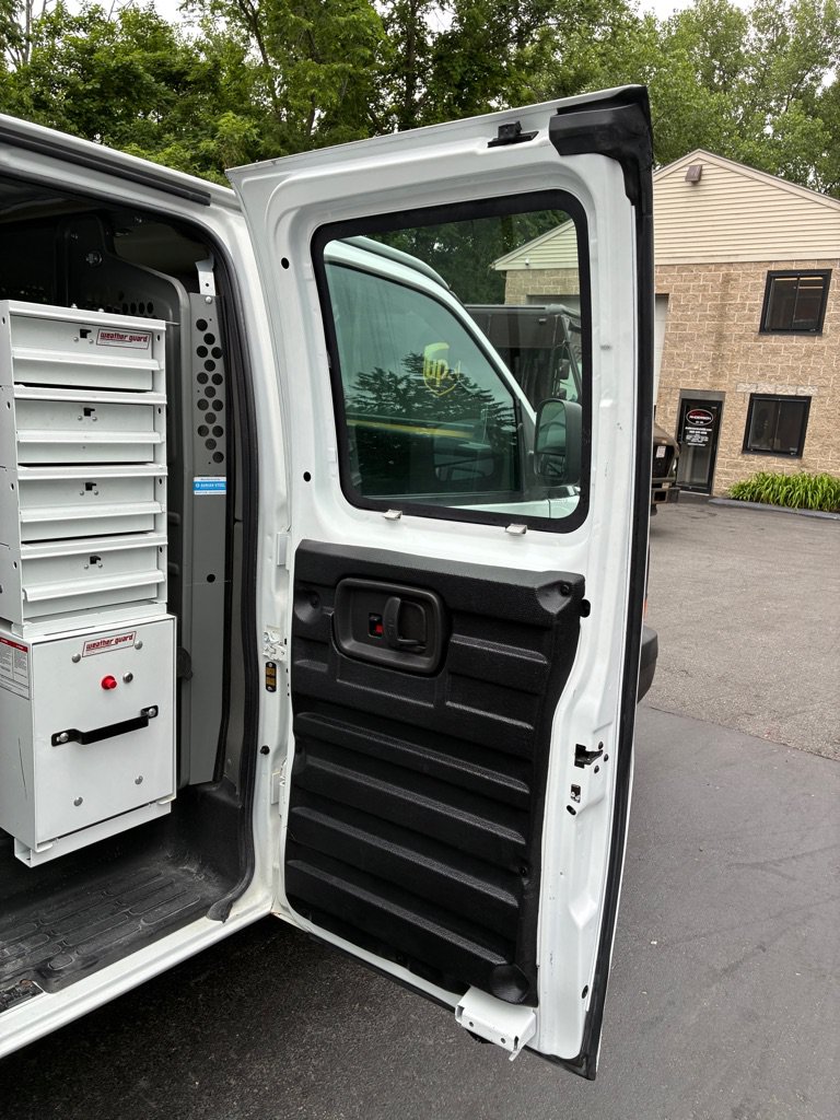 Used 2012 GMC Savana 1500 AWD image 23