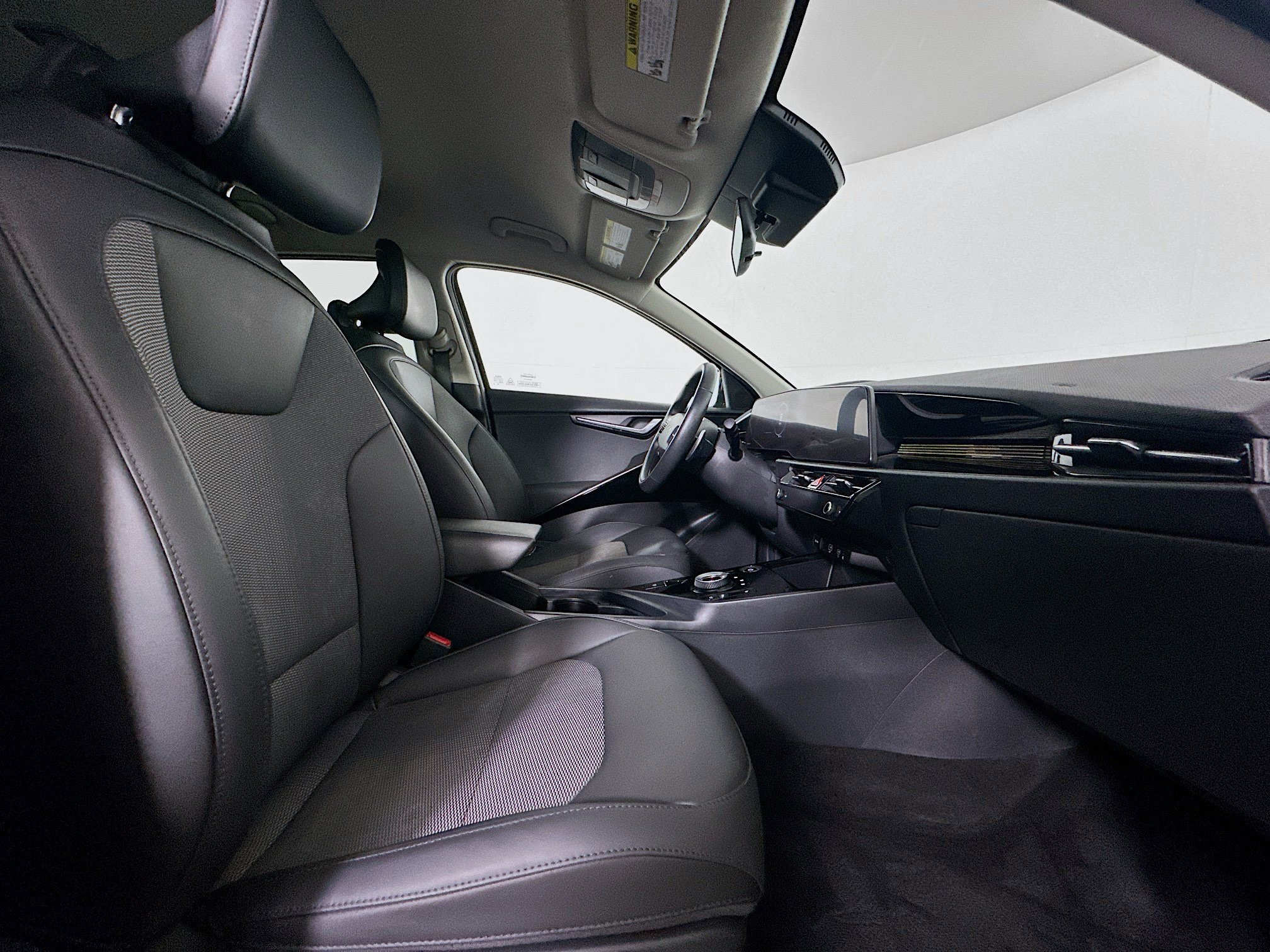 Used 2023 Kia Niro Wind w/ Wind Preserve Package FWD image 32