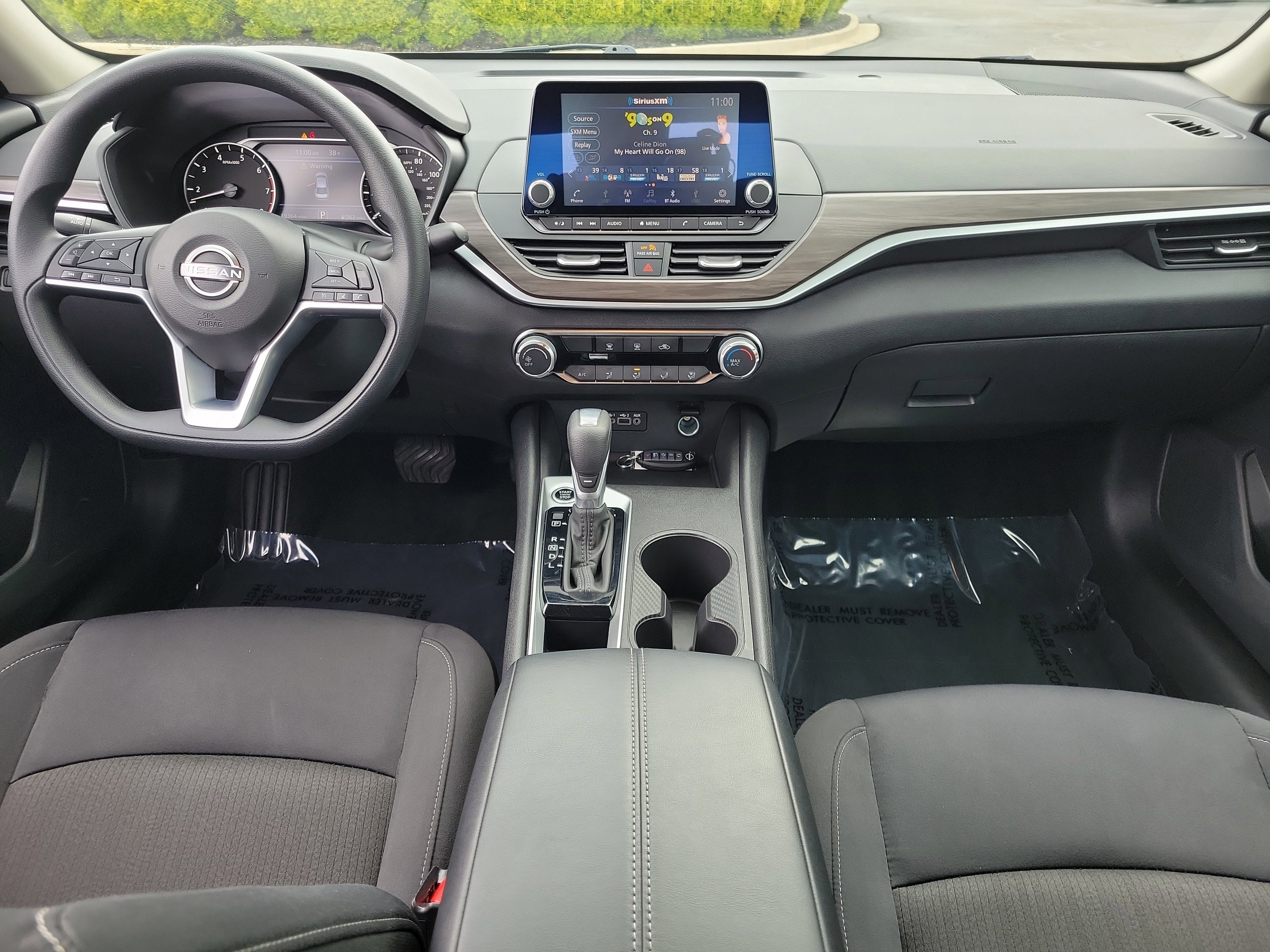 Used 2025 Nissan Altima 2.5 SV FWD image 9