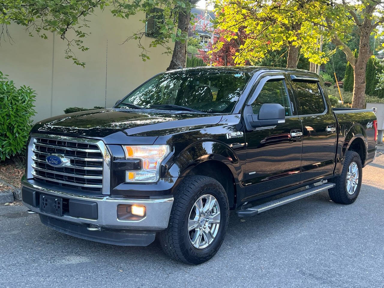 Used 2016 Ford F150 XLT w/ Equipment Group 301A Mid